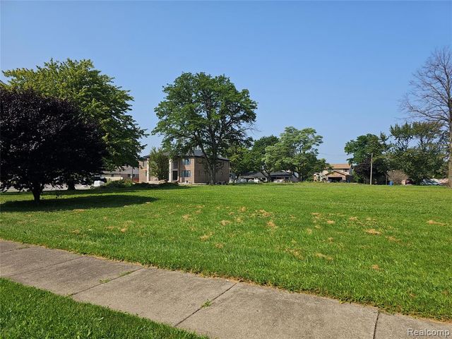 2219 Kinmore Street, Dearborn Heights, MI 48127