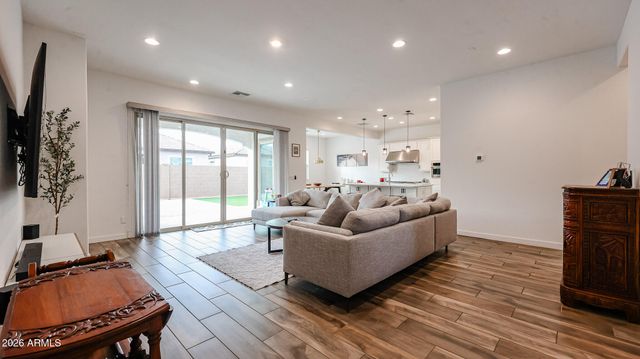 4013 W HAYDUK Road, Laveen, AZ 85339