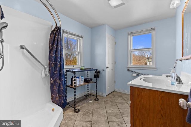 68 GAMBERS CORNER RD, Duncannon, PA 17020