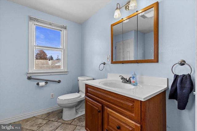 68 GAMBERS CORNER RD, Duncannon, PA 17020