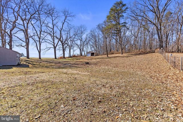 68 GAMBERS CORNER RD, Duncannon, PA 17020