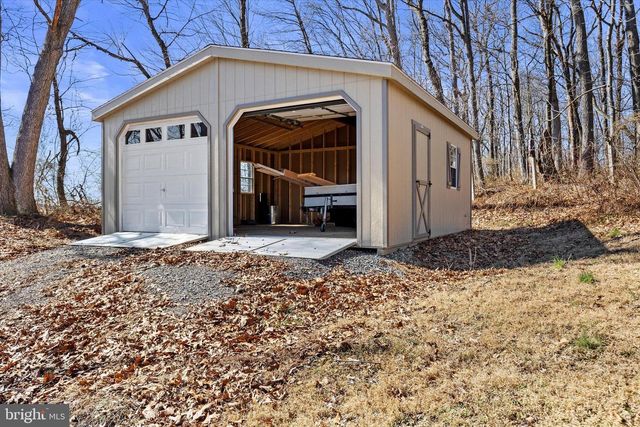 68 GAMBERS CORNER RD, Duncannon, PA 17020