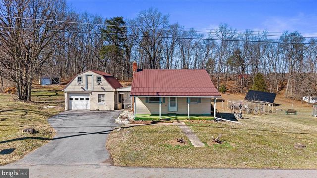 68 GAMBERS CORNER RD, Duncannon, PA 17020