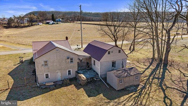 68 GAMBERS CORNER RD, Duncannon, PA 17020