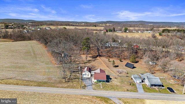 68 GAMBERS CORNER RD, Duncannon, PA 17020