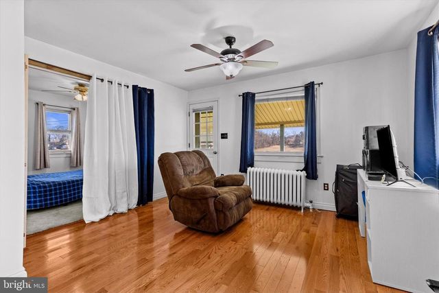 68 GAMBERS CORNER RD, Duncannon, PA 17020