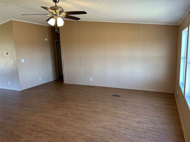 102 Sunny Brook Court, Springtown, TX 76082