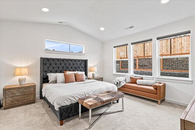 2782 High Cedars Lane, Medford, OR 97504