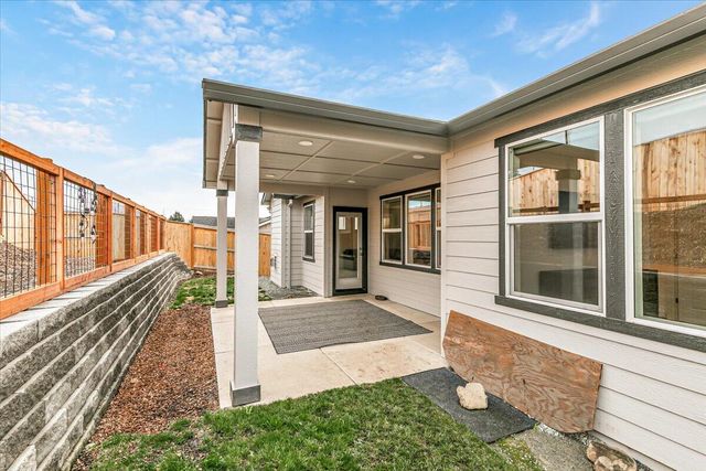 2782 High Cedars Lane, Medford, OR 97504