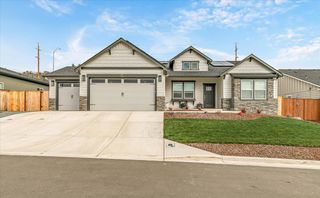 2782 High Cedars Lane, Medford, OR 97504