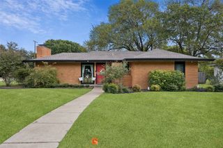 4001 Trail Lake Drive, Fort Worth, TX 76109