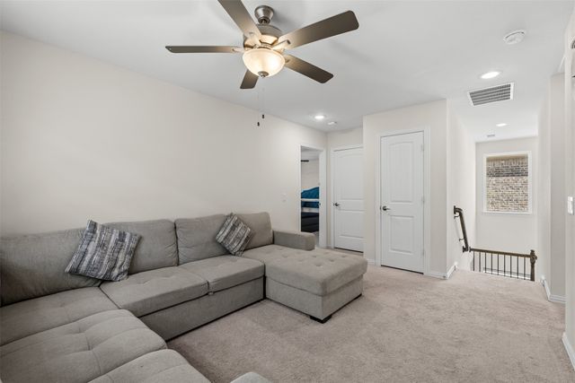 9919 Bates Street, Irving, TX 75063