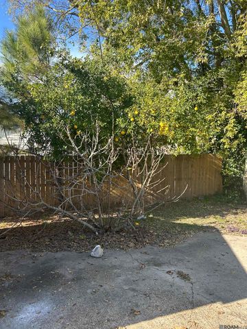 57734 Grove Rd, Plaquemine, LA 70704