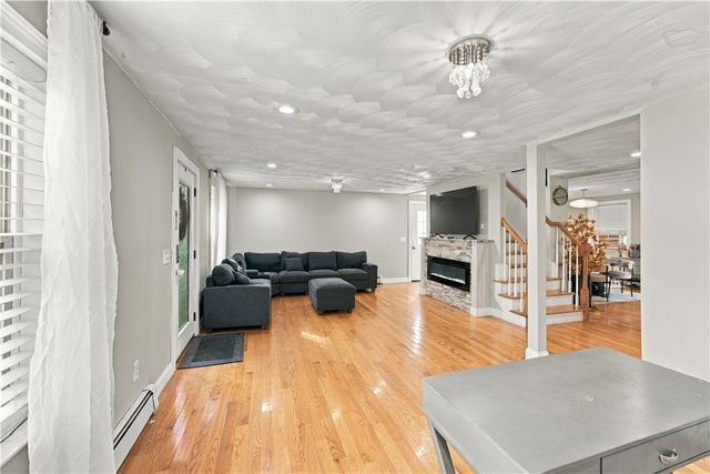 14 King Street, Pawtucket, RI 02886