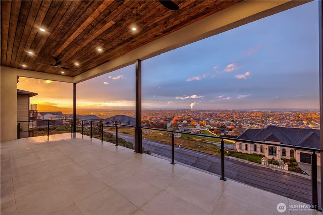 5411 Hershey Lane, West Richland, WA 99353