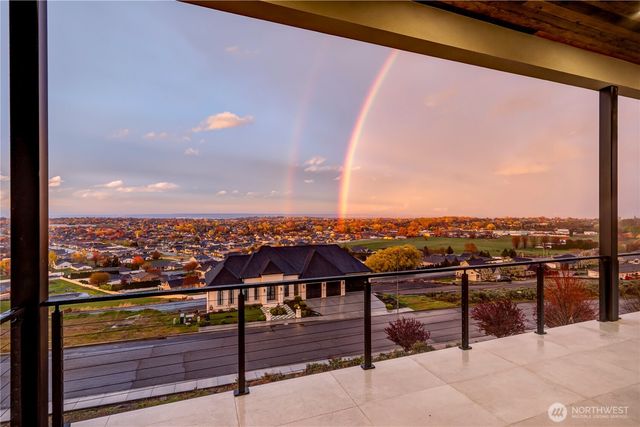 5411 Hershey Lane, West Richland, WA 99353