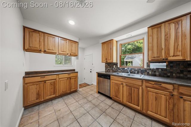 1619 Camden Street, Ferndale, MI 48220