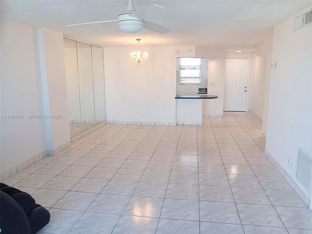 3703 NE 166th St 1007, North Miami Beach, FL 33160