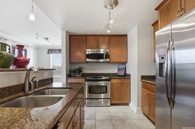 7342 Oak Manor Dr Apt 4210, San Antonio, TX 78229