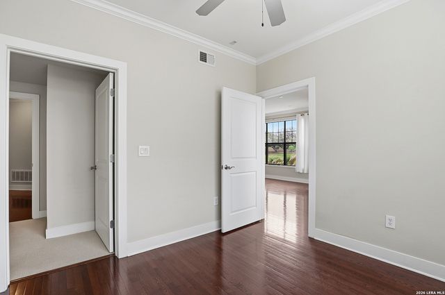 7342 Oak Manor Dr Apt 4210, San Antonio, TX 78229