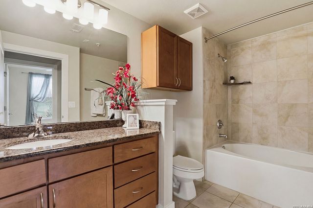 7342 Oak Manor Dr Apt 4210, San Antonio, TX 78229