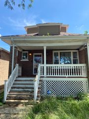 8611 S Aberdeen Street, Chicago, IL 60620