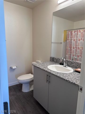 5637 Thunder Blue Avenue, Las Vegas, NV 89122