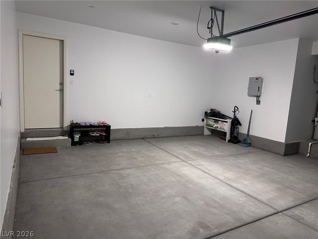 5637 Thunder Blue Avenue, Las Vegas, NV 89122