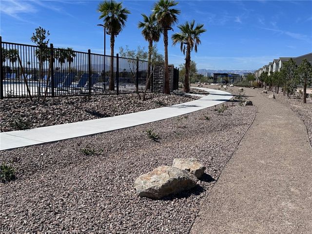 5637 Thunder Blue Avenue, Las Vegas, NV 89122