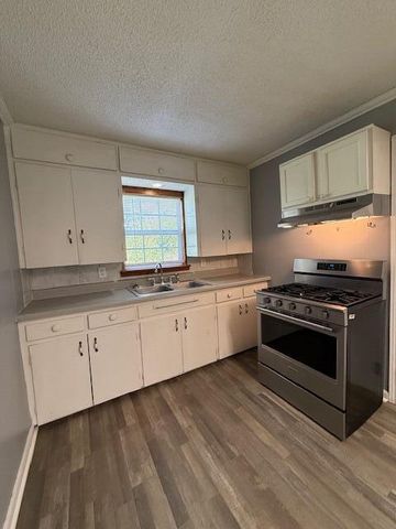 1338 N Park Avenue, Springfield, MO 65802