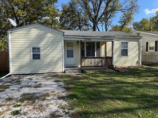 1338 N Park Avenue, Springfield, MO 65802
