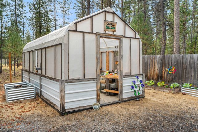 152381 Wagon Trail Road, La Pine, OR 97739