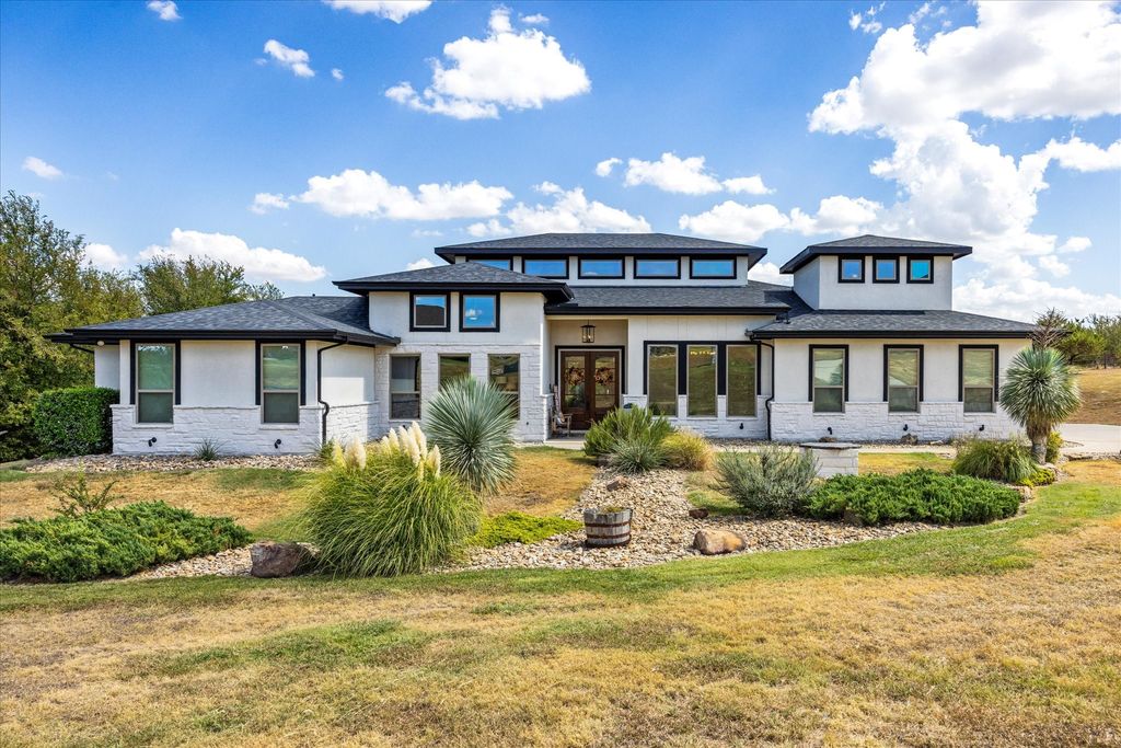 145 Tres Vistas Court, Cresson, TX 76035 — exterior