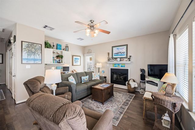 3930 Navarro Drive, Galveston, TX 77554