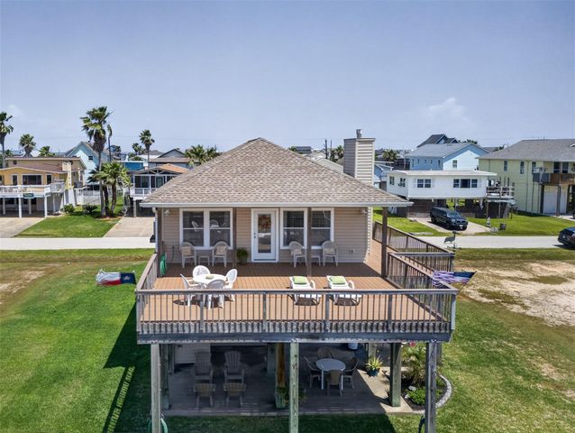 3930 Navarro Drive, Galveston, TX 77554
