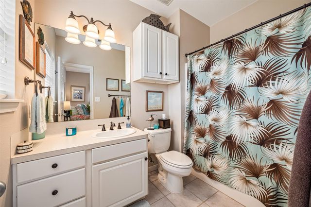 3930 Navarro Drive, Galveston, TX 77554