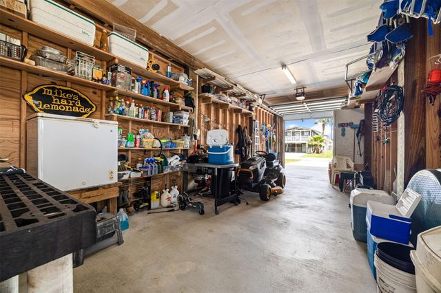 3930 Navarro Drive, Galveston, TX 77554