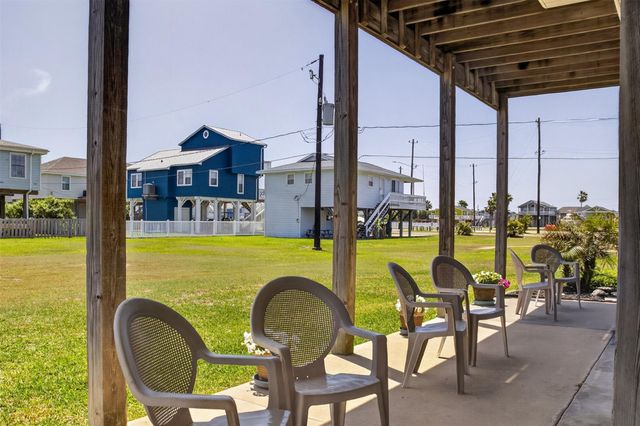 3930 Navarro Drive, Galveston, TX 77554