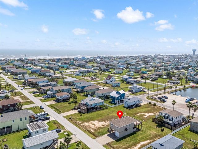 3930 Navarro Drive, Galveston, TX 77554