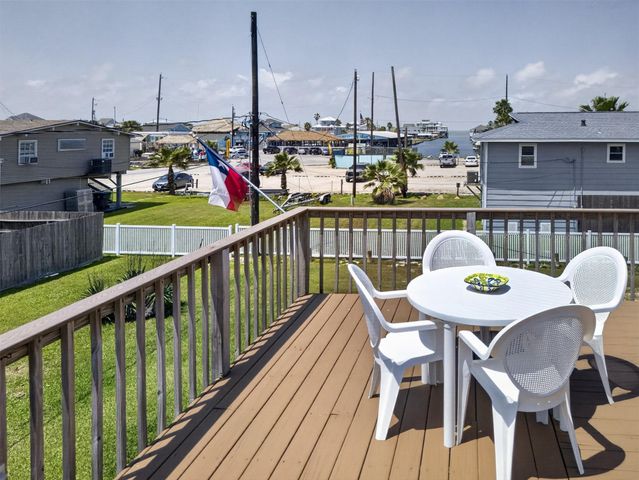 3930 Navarro Drive, Galveston, TX 77554