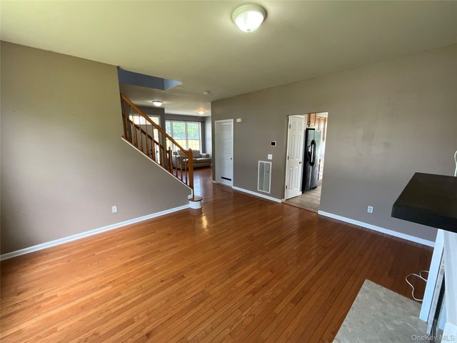6 Blackmoor Circle, Highland Mills, NY 10930