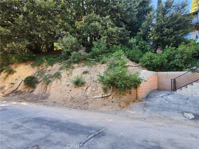 407 Delle, Crestline, CA 92325