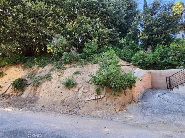 407 Delle, Crestline, CA 92325