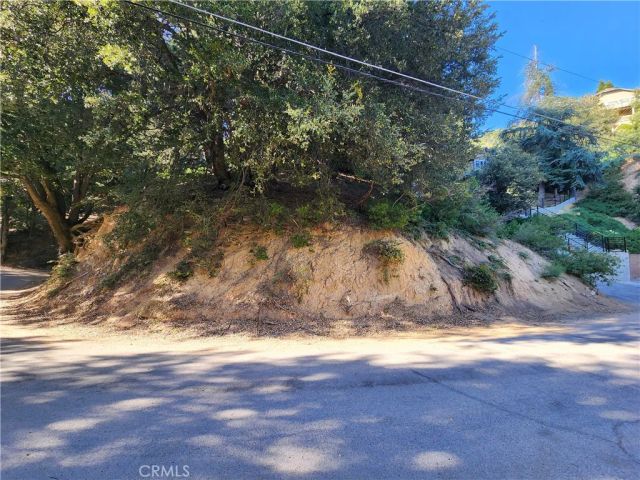 407 Delle, Crestline, CA 92325