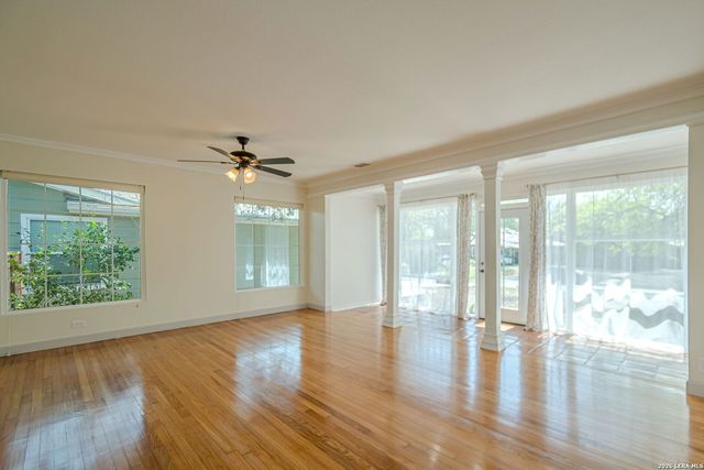 227 Devonshire Dr, San Antonio, TX 78209