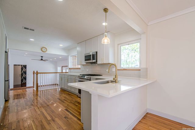 227 Devonshire Dr, San Antonio, TX 78209