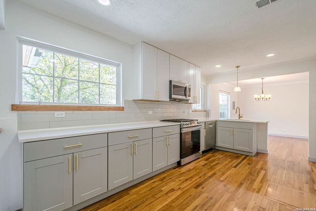 227 Devonshire Dr, San Antonio, TX 78209