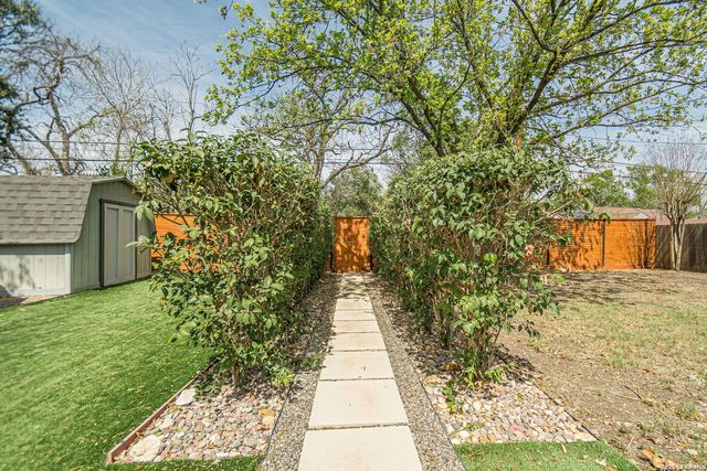 227 Devonshire Dr, San Antonio, TX 78209