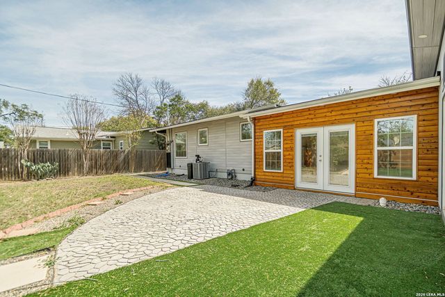 227 Devonshire Dr, San Antonio, TX 78209