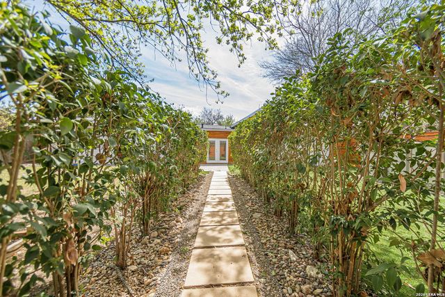 227 Devonshire Dr, San Antonio, TX 78209